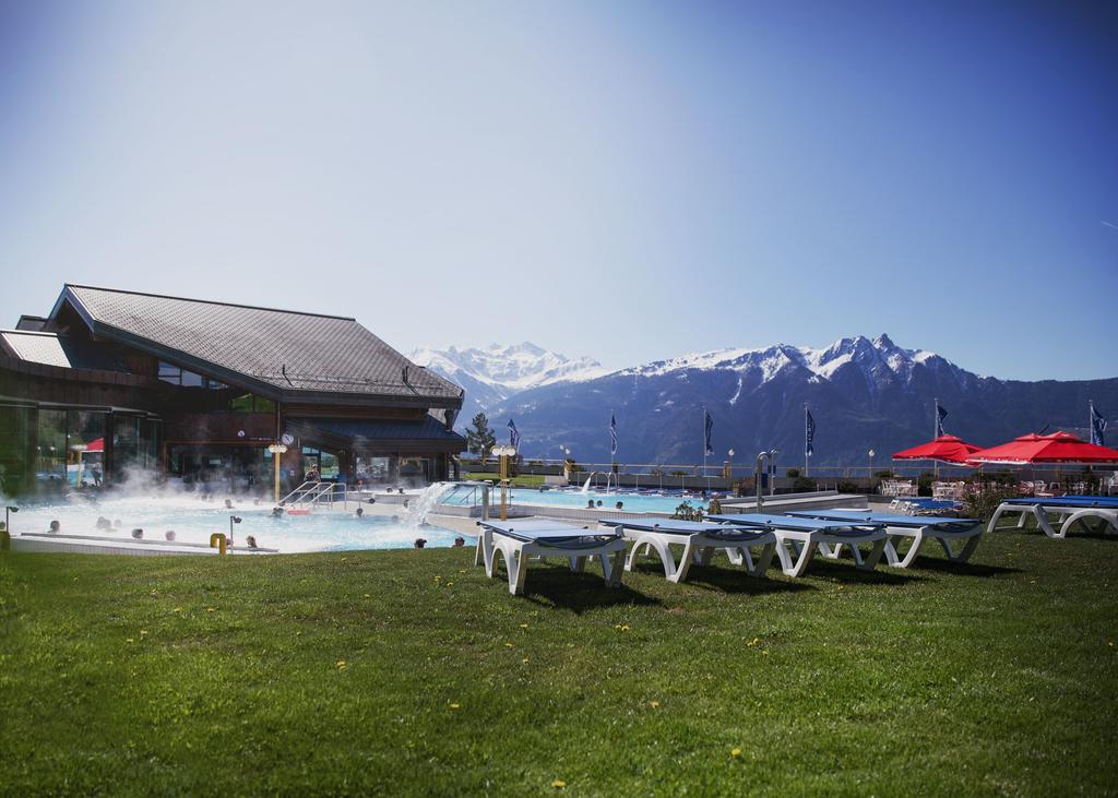 Hotel Les Bains D'Ovronnaz Bagian luar foto