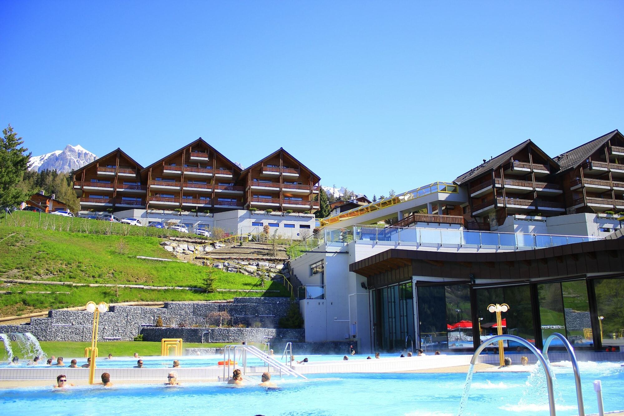 Hotel Les Bains D'Ovronnaz Bagian luar foto